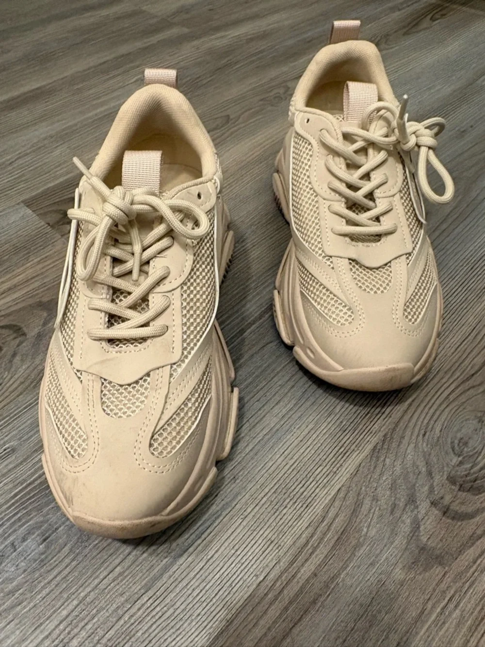 *NWOT* Steve Madden Women’s Possession Sneakers — Bone - Picture 2 of 6